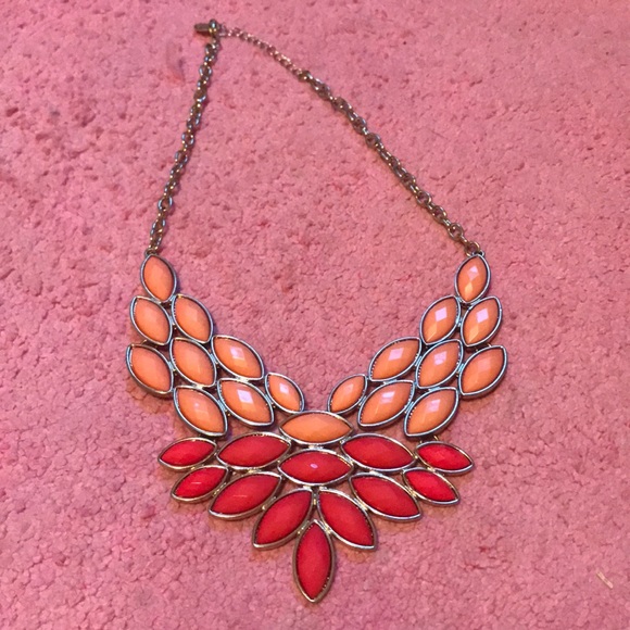 Forever 21 Jewelry - Chunky pink necklace